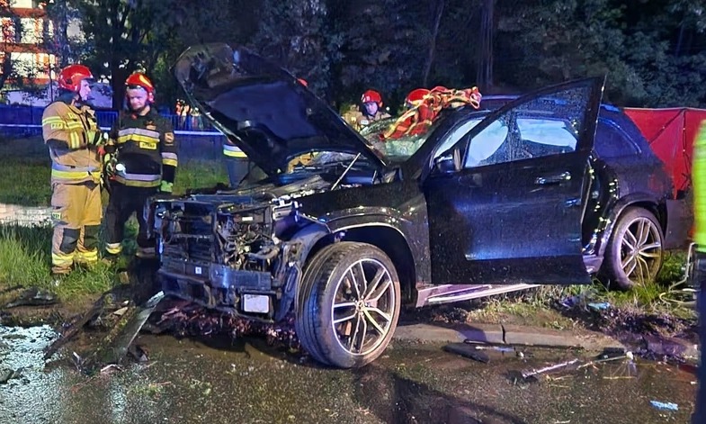 Xe Volvo An Toàn Nhất Thế Giới Sau Vụ Tai Nạn Giao Thông Tại Ba Lan