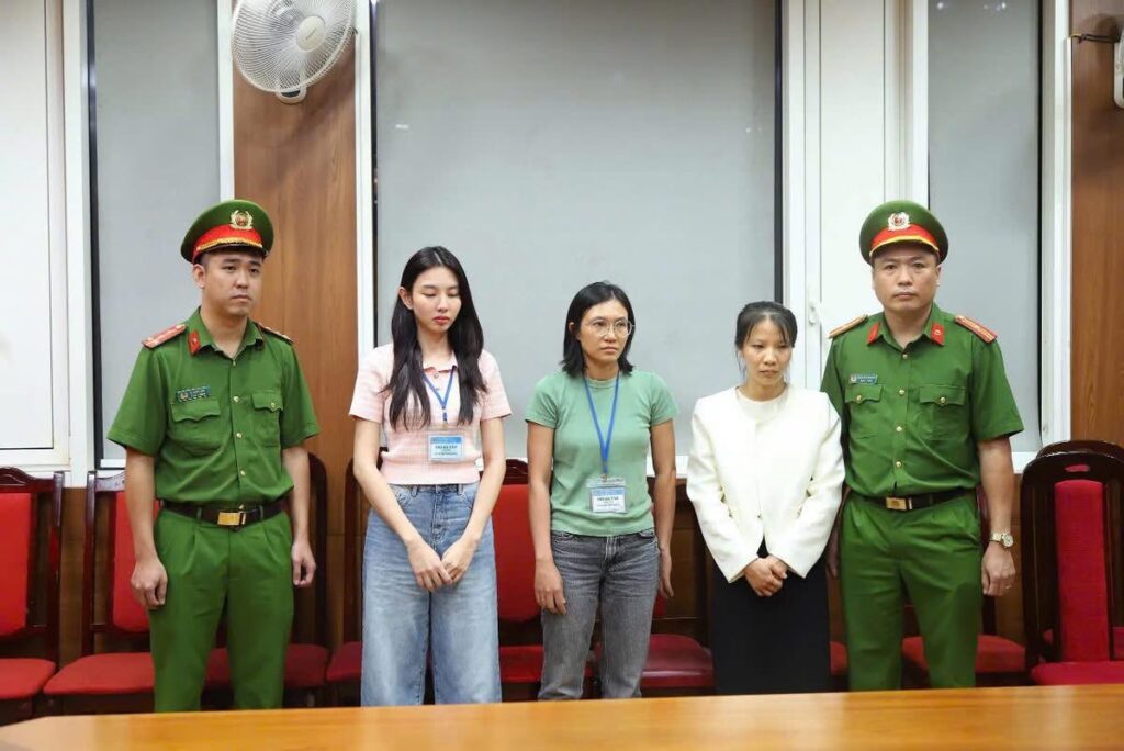 Hoa hậu Thùy Tiên bị khởi tố trong vụ kẹo Kera