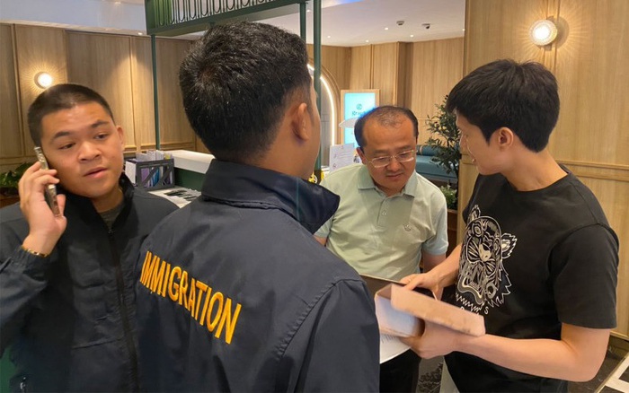 Chủ tịch tập đoàn bị bắt sau sập tòa nhà ở Bangkok Chủ tịch tập đoàn bị bắt sau sập tòa nhà ở Bangkok