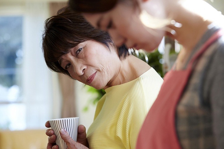 Tăng lương hưu tháng 7 và câu chuyện mẹ chồng chỉ góp tiền ăn
