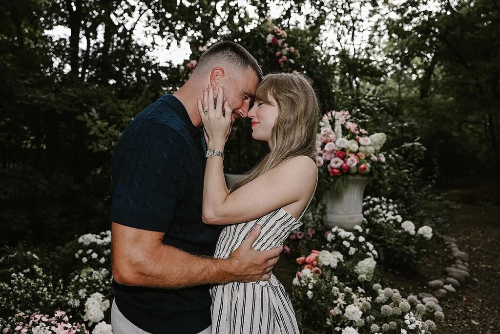 Taylor Swift và mối tình lãng mạn với Travis Kelce minh chứng tình yêu hiện đại Taylor Swift và mối tình lãng mạn với Travis Kelce minh chứng tình yêu hiện đại