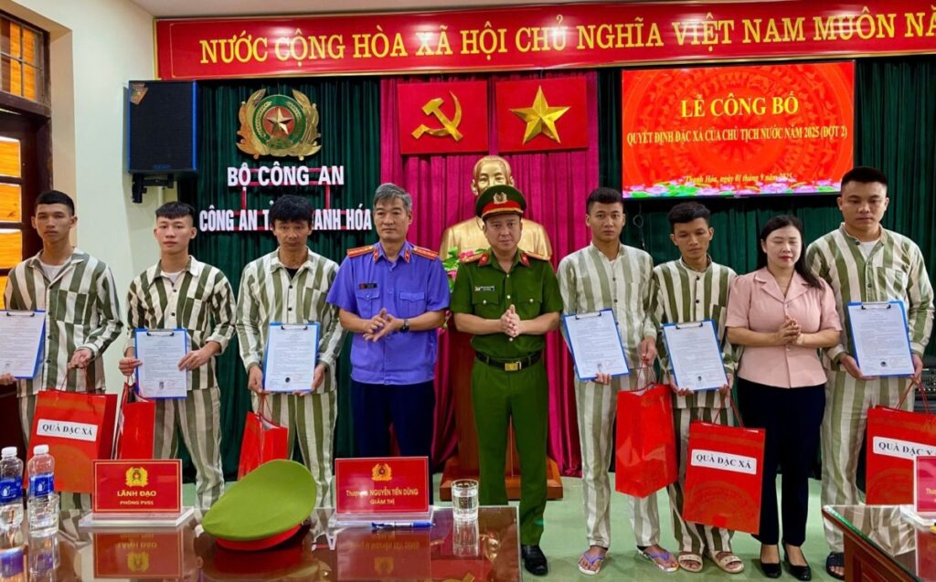 Hỗ trợ 2/9 cho người đang chấp hành án Hỗ trợ 2/9 cho người đang chấp hành án